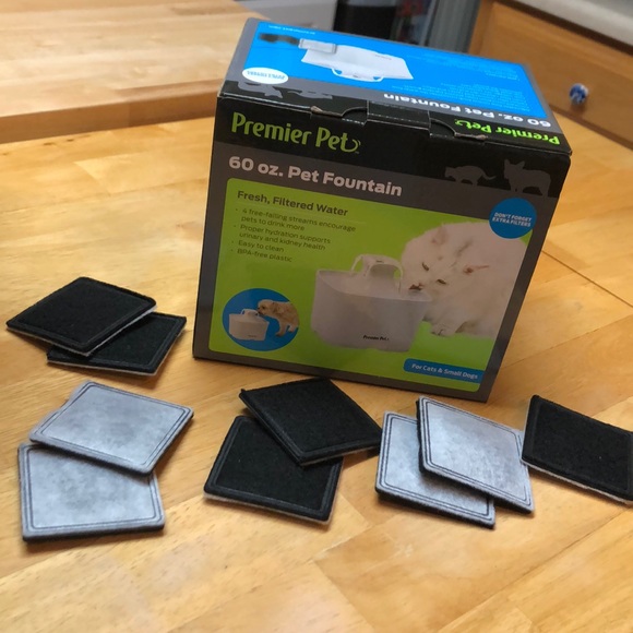 Pet Fountain 🐱 🐶 For Cats or Small Dogs ~by Premier Pets And 9 Extra Filters - Picture 6 of 8
